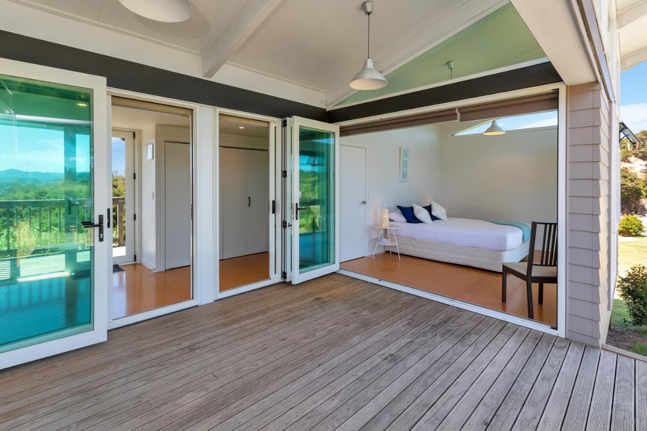Paroa Bay Chalets - Te Whare Tui Russell Dış mekan fotoğraf